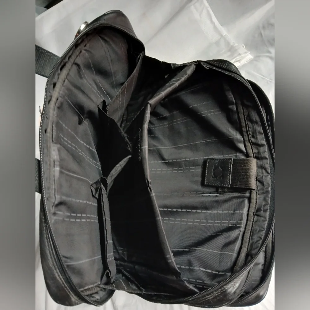 Kenneth Cole Reaction Men's Black Leather Bag